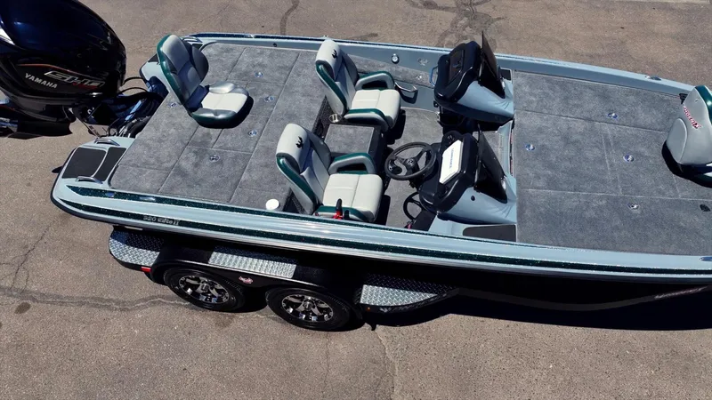 Slide: The Image of Phoenix 920 Elite II - 18