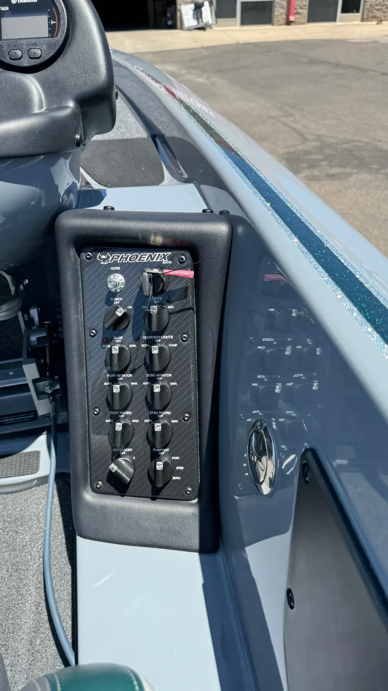 Slide: The Image of Phoenix 920 Elite II - 4