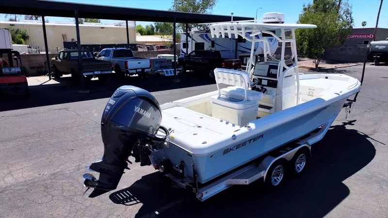 Slide: The Image of Skeeter SX2550 Family - 24