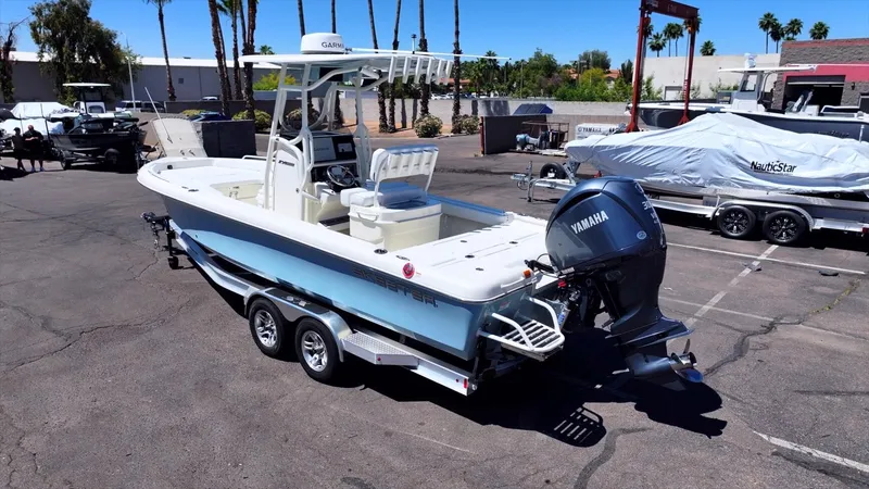 Slide: The Image of Skeeter SX2550 Family - 25