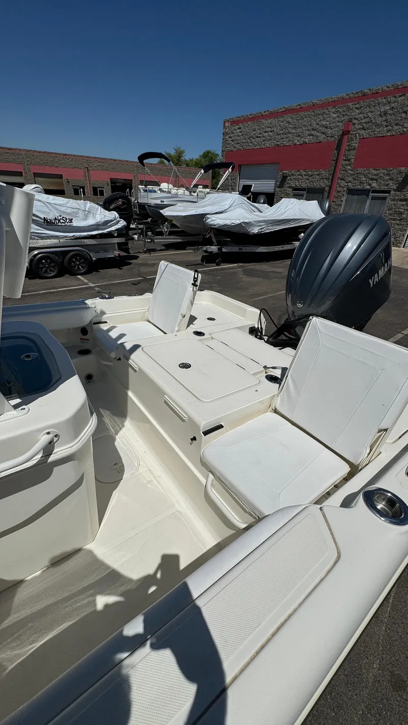 Slide: The Image of Skeeter SX2550  - 27