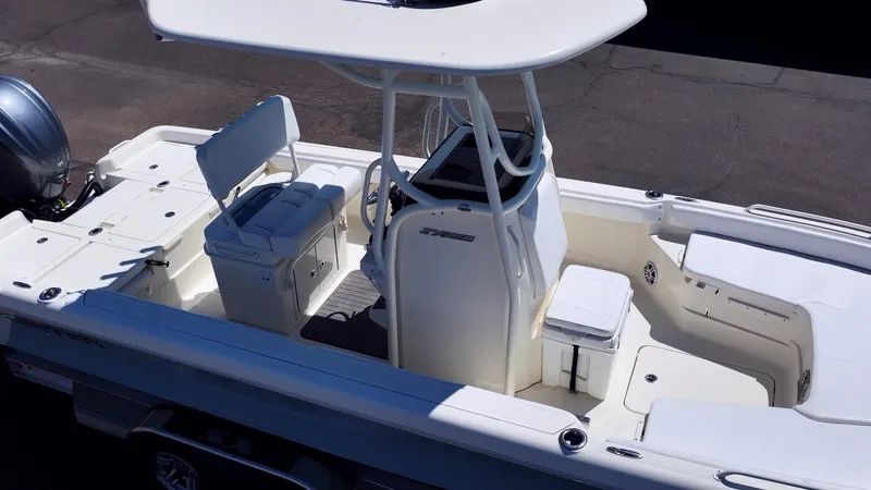 Slide: The Image of Skeeter SX2550 Family - 3