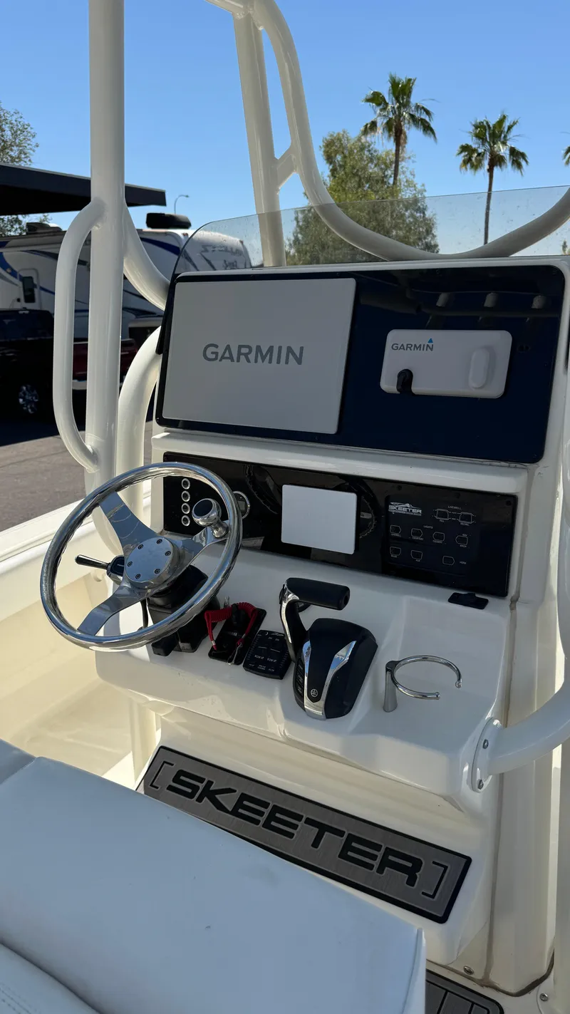 Slide: The Image of Skeeter SX2550  - 36