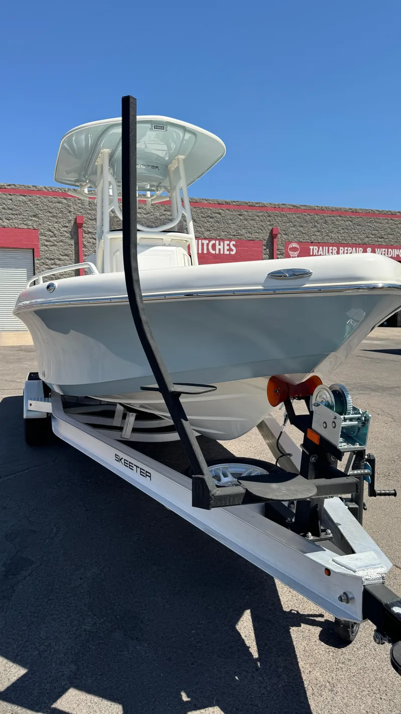 Slide: The Image of Skeeter SX2550  - 37