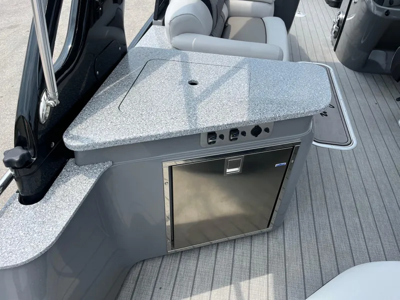 Slide: The Image of 2023 Avalon 2585 Excalibur LTD Tri Toon with Mercury Racing 400R, interior view. - 21