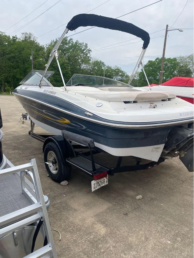 Slide: The Image of Four Winns 190 Horizon 2005 - 12