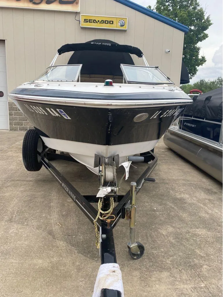 Slide: The Image of Four Winns 190 Horizon 2005 - 5