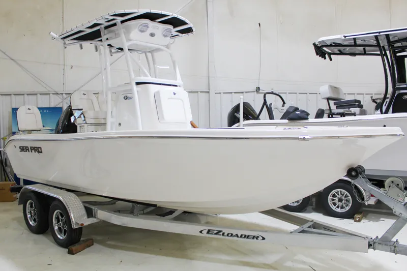 The Image of Sea Pro 202 Center Console 2024 - 0