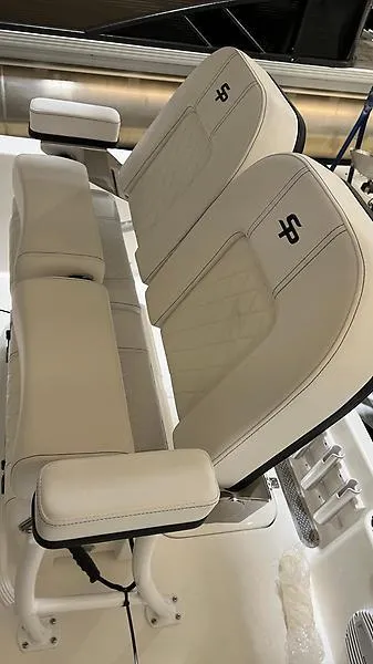 Slide: The Image of Sea Pro 202 Center Console 2024 - 10