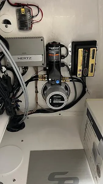 Slide: The Image of Sea Pro 202 Center Console 2024 - 13