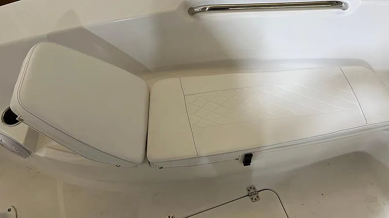 Slide: The Image of Sea Pro 202 Center Console 2024 - 14