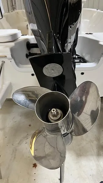 Slide: The Image of Sea Pro 202 Center Console 2024 - 16