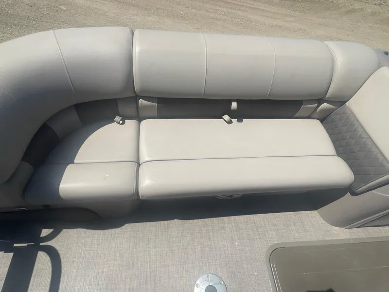 Slide: The Image of 2023 Sun Tracker SportFish 22 XP3 boat interior seating. - 5
