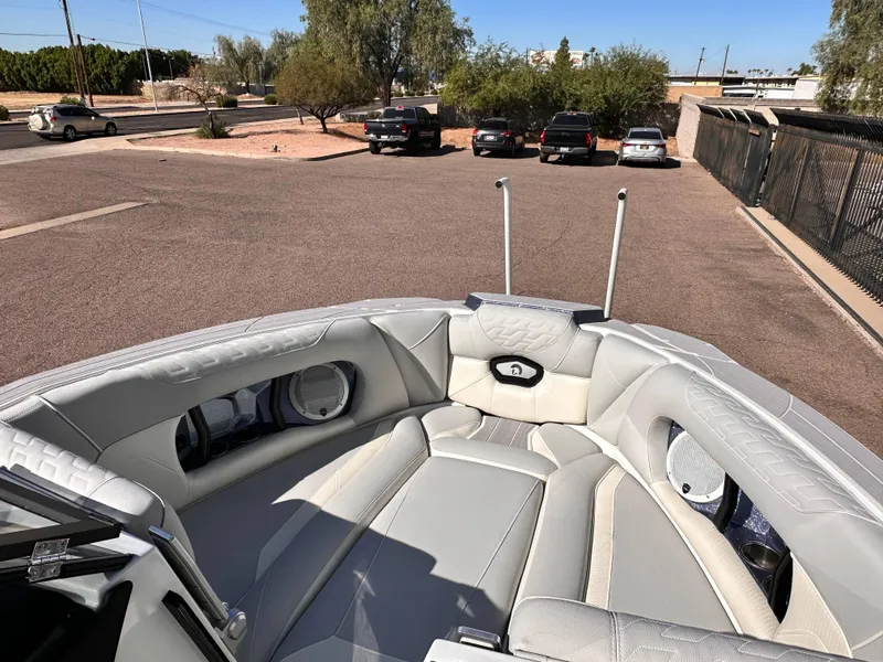 Slide: The Image of Centurion Ri265 2024 - 6