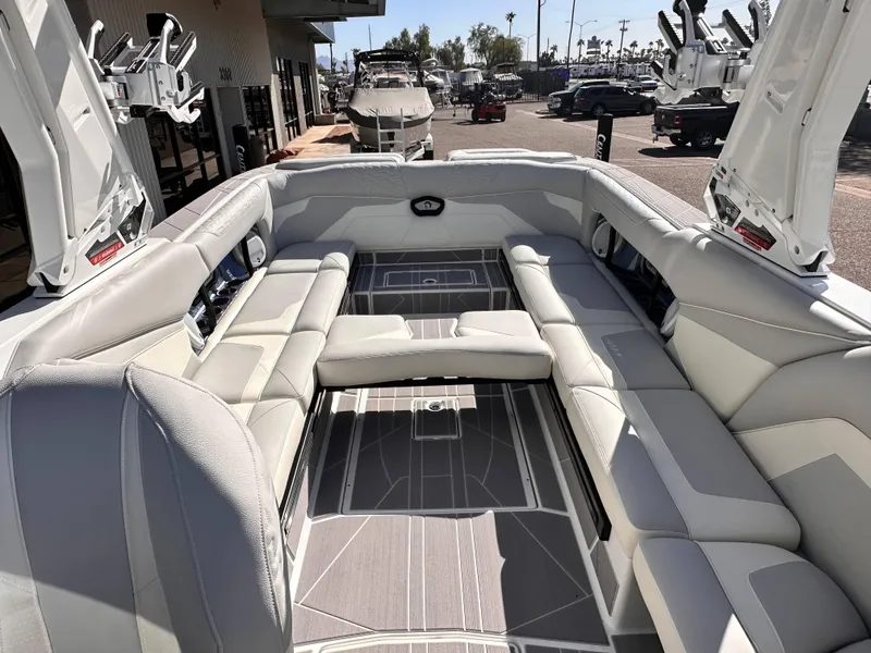 Slide: The Image of Centurion Ri265 2024 - 8