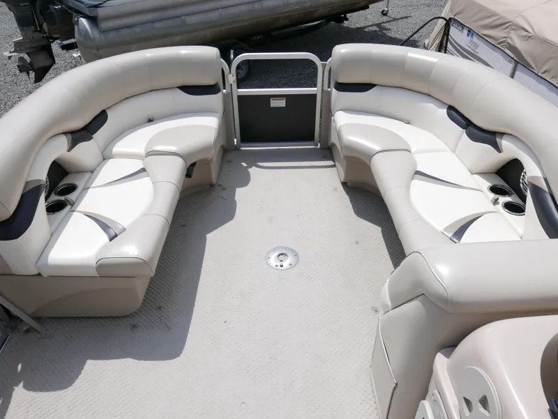 Slide: The Image of 2012 Sylvan Mirage 820 pontoon boat with spacious seating area. - 4