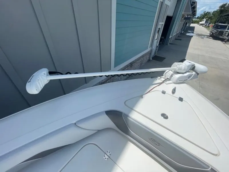Slide: The Image of 2020 ShearWater 270 Carolina Flare boat bow with trolling motor. - 31