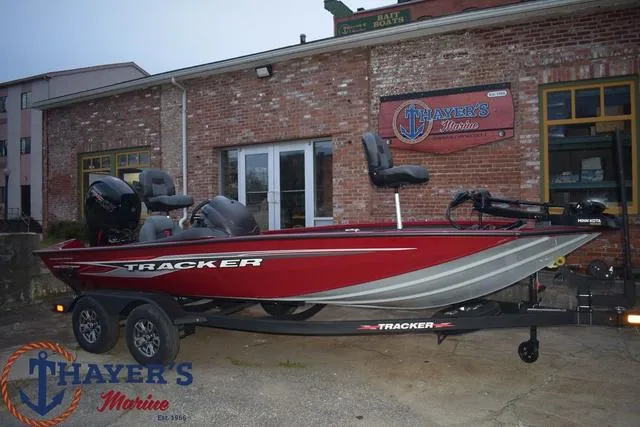 Slide: The Image of Tracker PT195TXW TE 2024 - 22