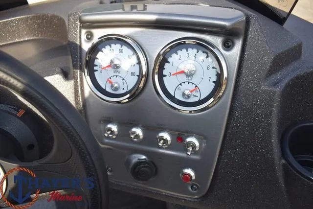 Slide: The Image of Tracker Pro Guide V-16 SC 2024 - 9