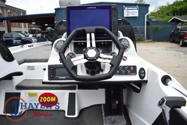 Slide: The Image of Bass Cat Cougar 2017 - 18