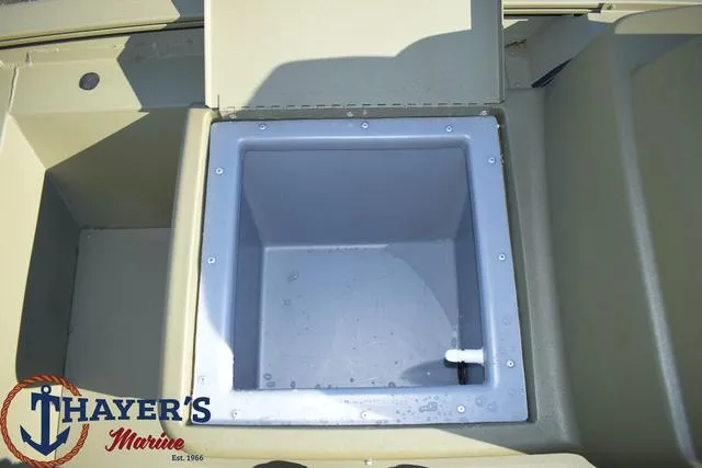 Slide: The Image of 2024 Tracker GRIZZLY® 1754 SC livewell compartment at Thayer's Marine. - 16