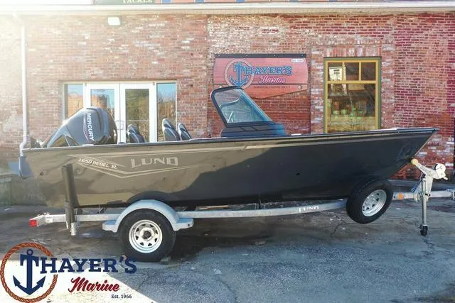 Slide: The Image of Lund 1650 Rebel XL Sport 2024 - 12