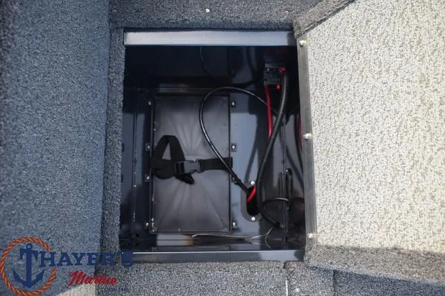 Slide: The Image of Lund 1650 Rebel XL Sport 2024 - 6