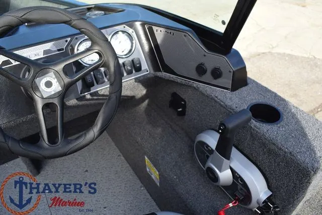 Slide: The Image of Lund 1650 Rebel XL Sport 2024 - 8