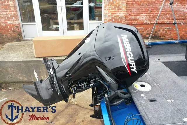 Slide: The Image of Lund 1650 Rebel XL Sport 2024 - 23