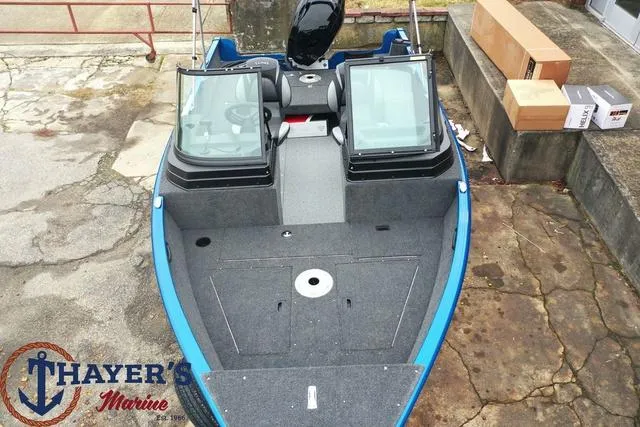 Slide: The Image of Lund 1650 Rebel XL Sport 2024 - 26