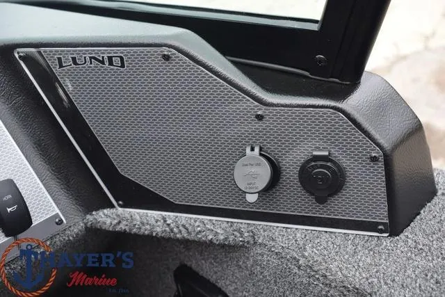 Slide: The Image of Lund 1650 Rebel XL Sport 2024 - 4