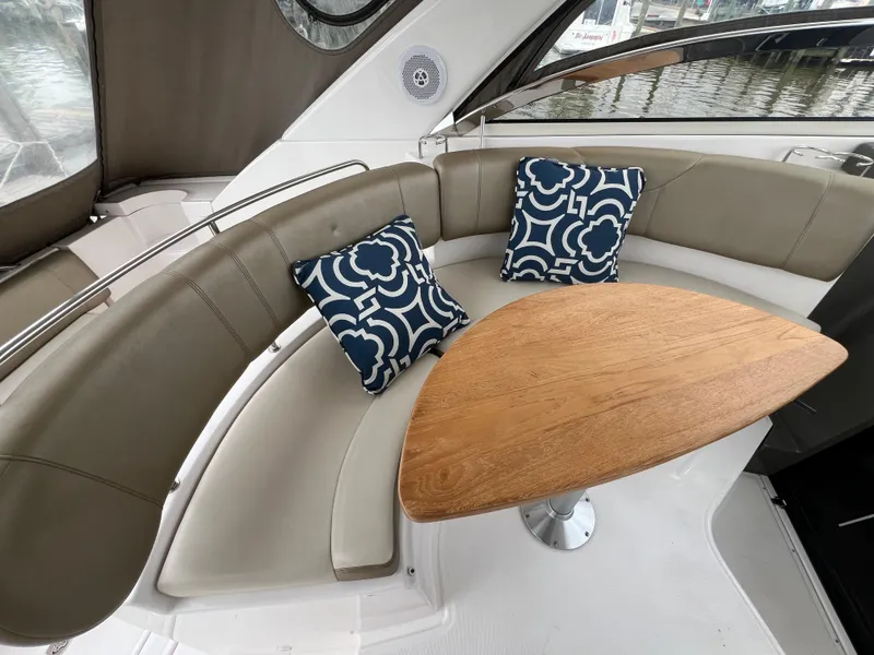 Slide: The Image of Regal 3760 Sportyacht 2010 - 14