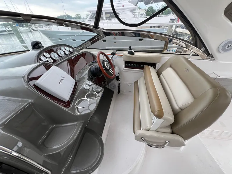 Slide: The Image of Regal 3760 Sportyacht 2010 - 16