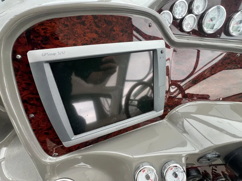 Slide: The Image of Regal 3760 Sportyacht 2010 - 20