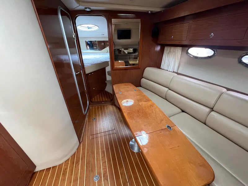 Slide: The Image of Regal 3760 Sportyacht 2010 - 29