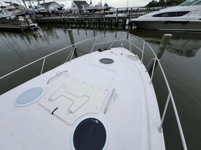 Slide: The Image of Regal 3760 Sportyacht 2010 - 46