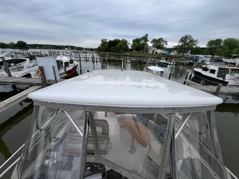 Slide: The Image of Regal 3760 Sportyacht 2010 - 47