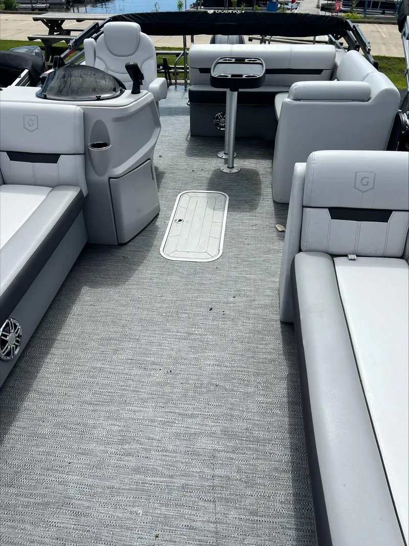 Slide: The Image of Godfrey SWEETWATER 2286 SFL 2023 - 15