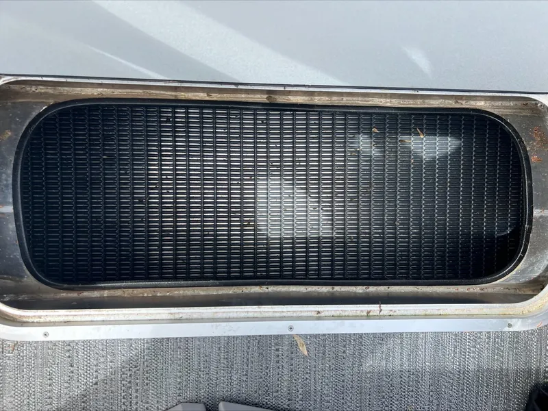 Slide: The Image of Godfrey SWEETWATER 2286 SFL 2023 - 19