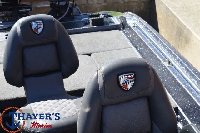 Slide: The Image of Triton 216 Allure 2017 - 14