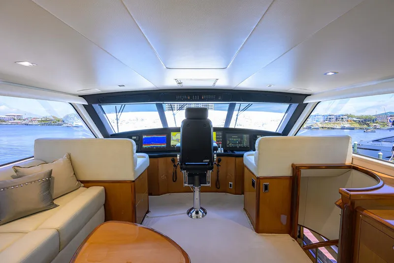 Slide: The Image of Viking 65 Enclosed Bridge w/Tower 2004 - 54