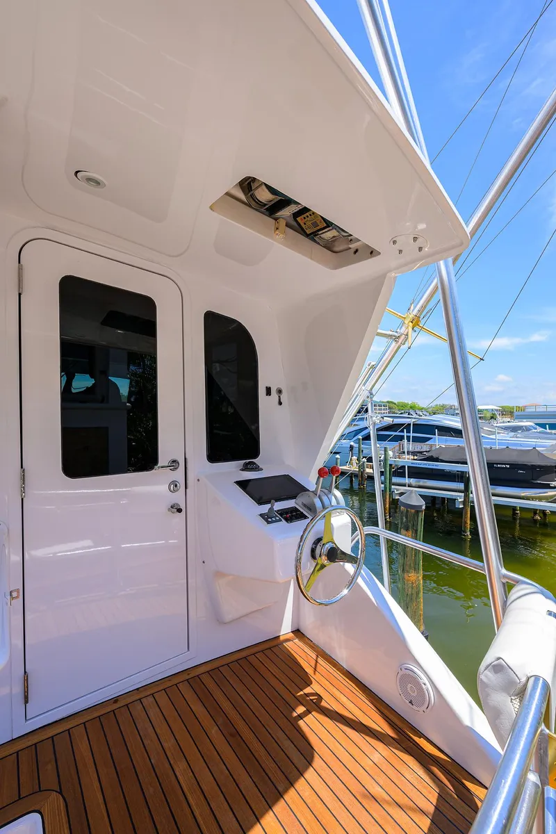 Slide: The Image of Viking 65 Enclosed Bridge w/Tower 2004 - 65