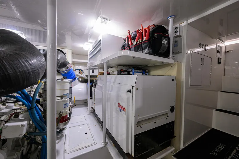 Slide: The Image of Viking 65 Enclosed Bridge w/Tower 2004 - 75