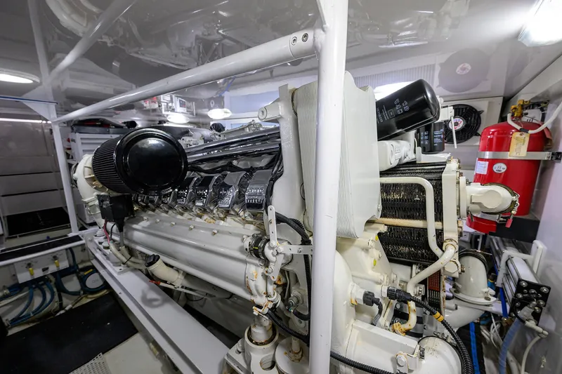 Slide: The Image of Viking 65 Enclosed Bridge w/Tower 2004 - 79