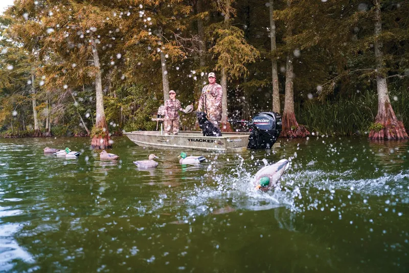 Slide: The Image of Tracker Grizzly 1654 T Sportsman 2024 - 34