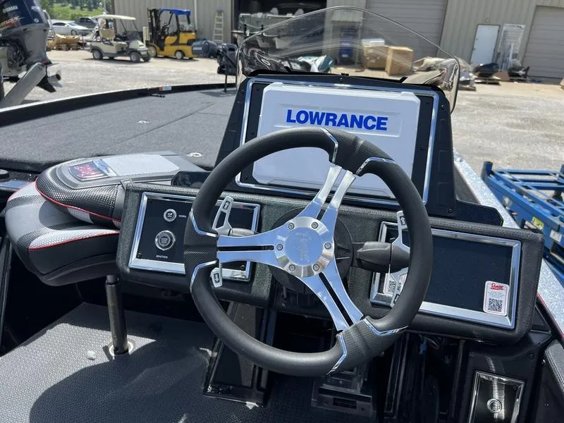 Slide: The Image of 2024 Ranger Z521R Ranger Cup Equipped boat dashboard with Lowrance electronics. - 6