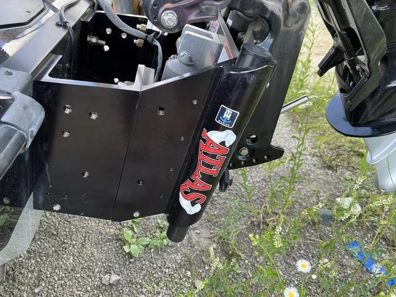 Slide: The Image of 2024 Ranger Z521R Ranger Cup Equipped boat with Atlas hydraulic jack plate. - 8