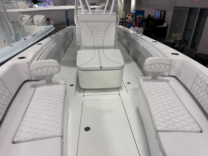 Slide: The Image of Contender 32 ST 2025 - 12