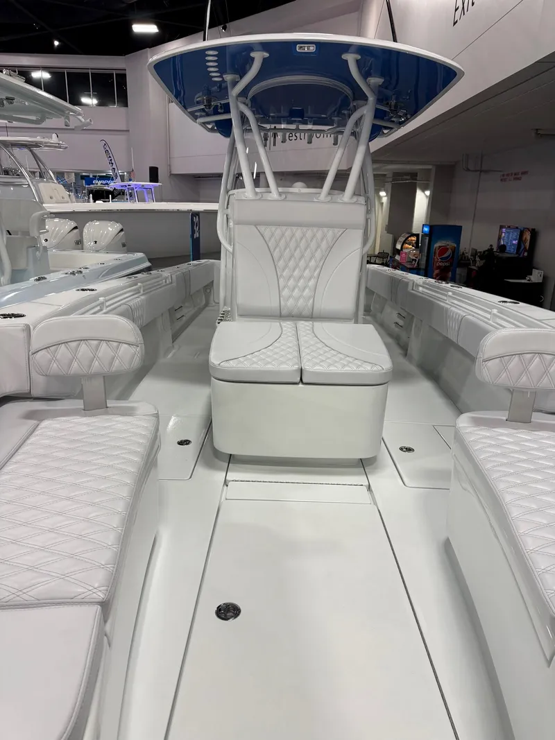 Slide: The Image of Contender 32 ST 2025 - 13