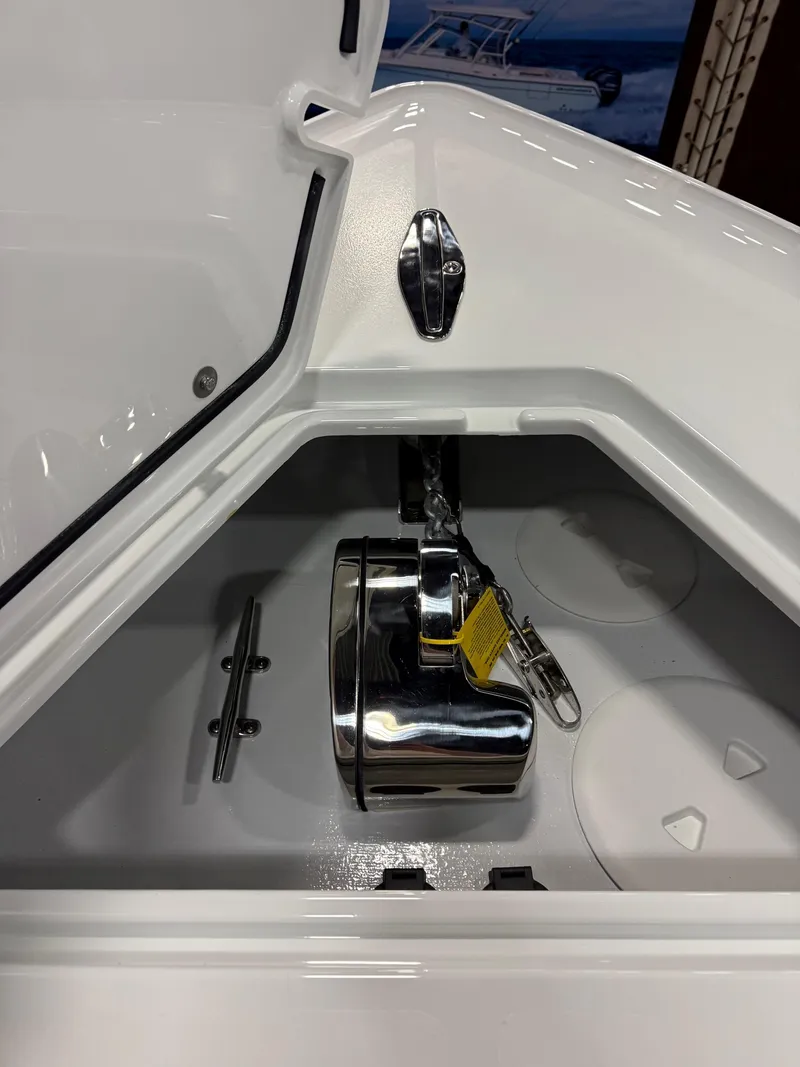 Slide: The Image of Contender 32 ST 2025 - 14